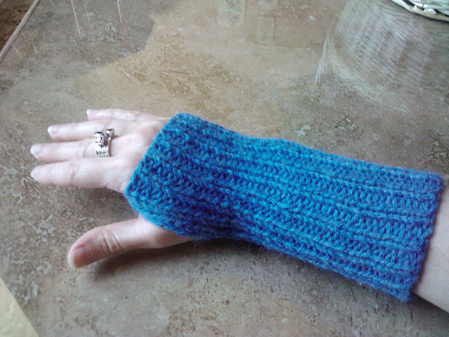 1x1 Ribbed Wrist Warmers Free Knitting Pattern