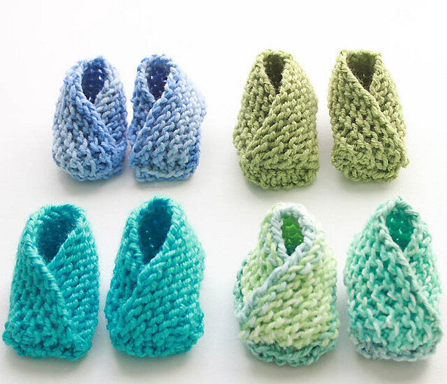 With lovely hand-knitted baby knitting shoes