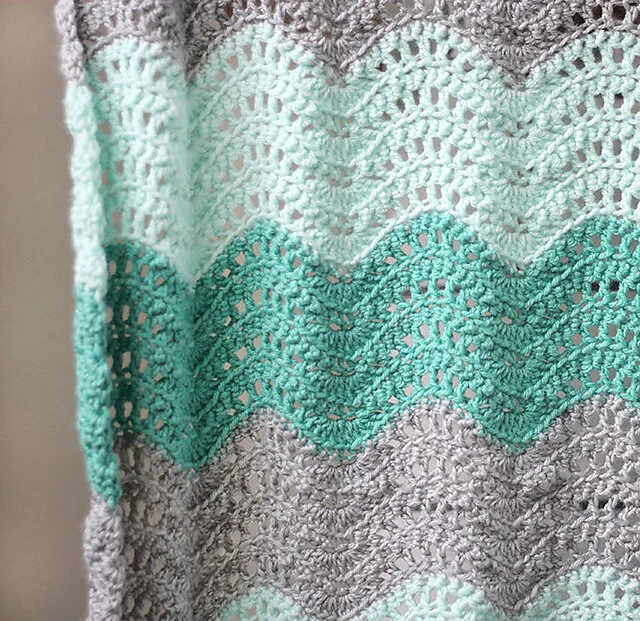 lightweight crochet baby blanket