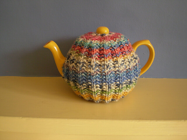 Teapot Cozy 4-6 Cup: Black & Brown with Pink Farmhouse Style Insulating Wool Cover- Natural Knit Tea Pot Cosy 