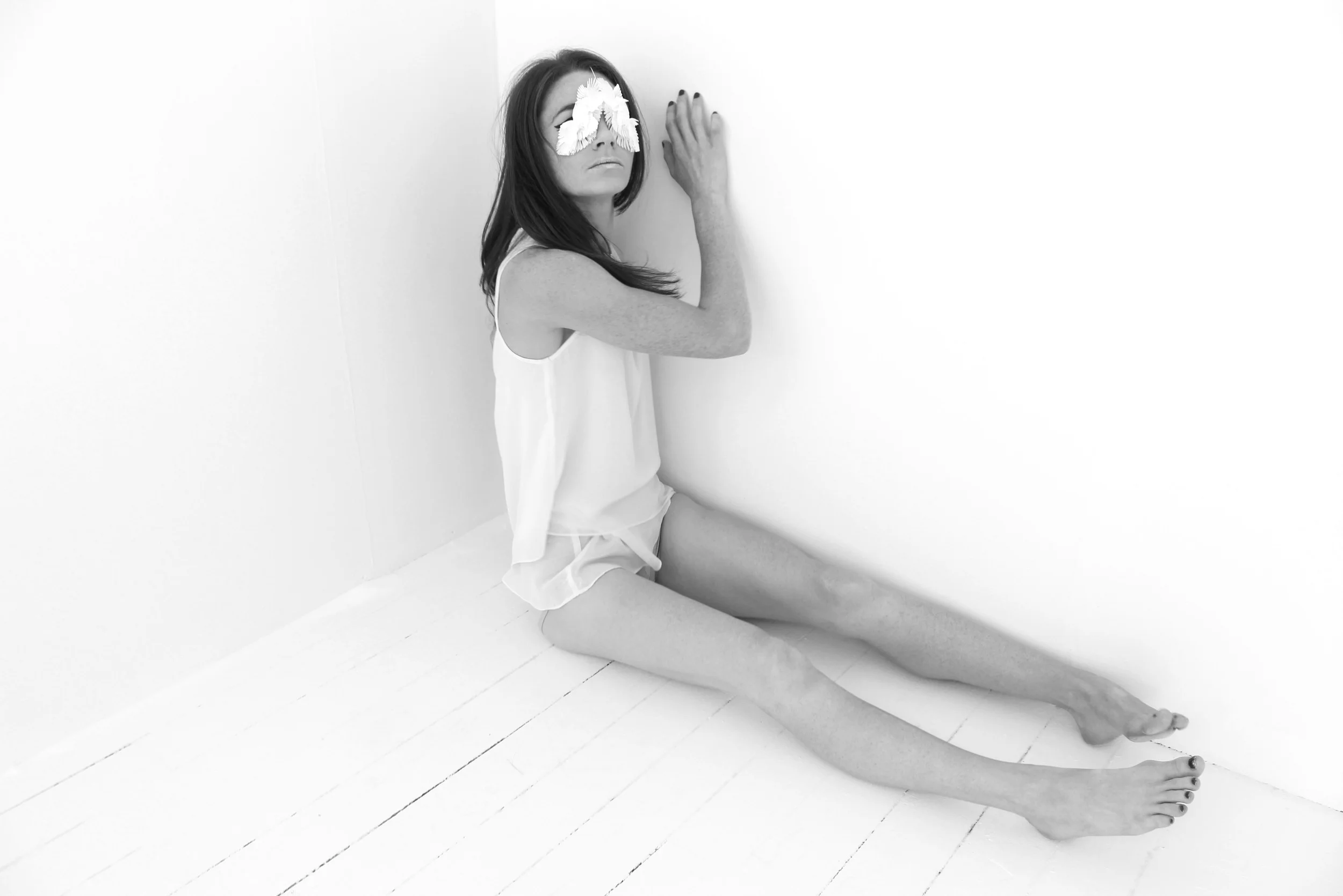 maskfloorb&w.jpg