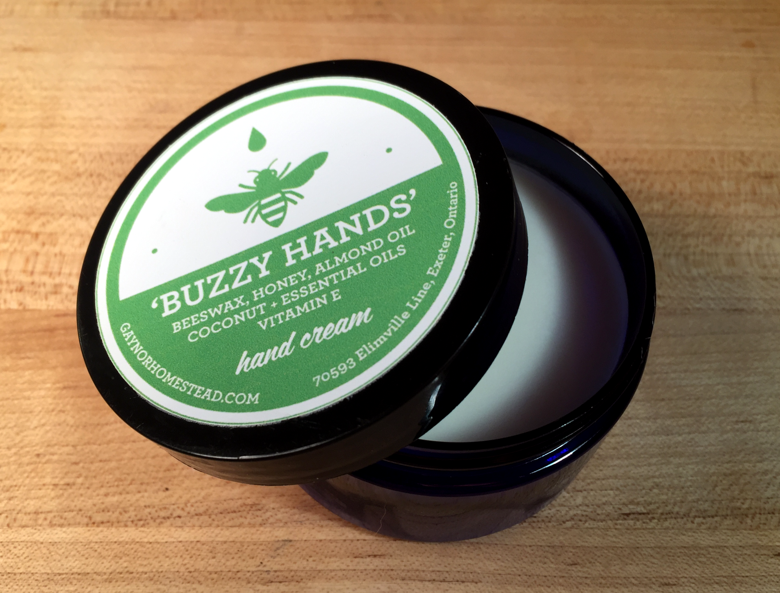buzzyHands.png