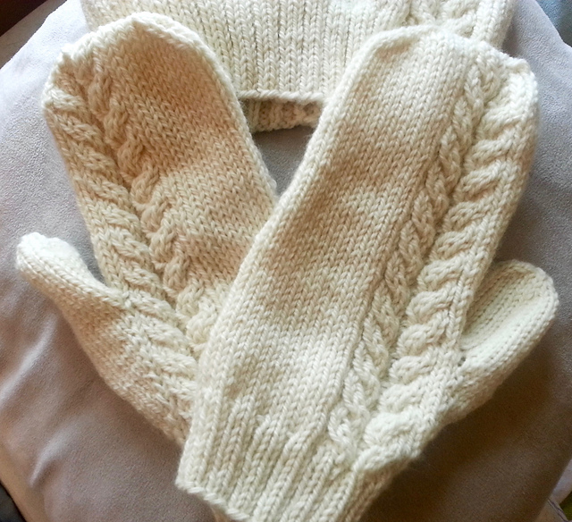 Latu Mittens