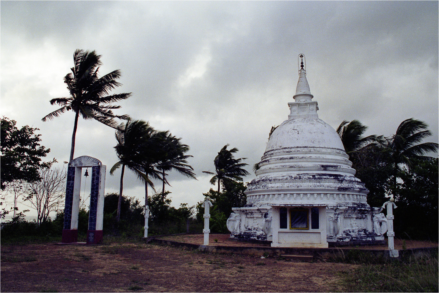 1992-Buddhist-Temple-Unawatuana.jpg