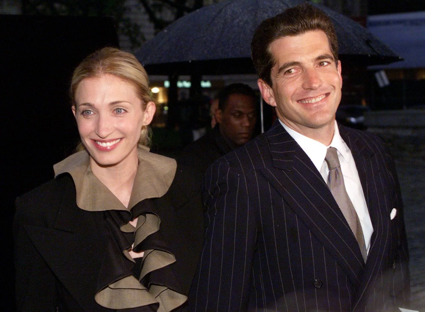 John F. Kennedy Jr. and his wife, Carolyn Bessette-Kennedy, arrive at the 1999 “Newman’s Own-George Awards” in New York. (Photo by Mike Segar/Reuters)