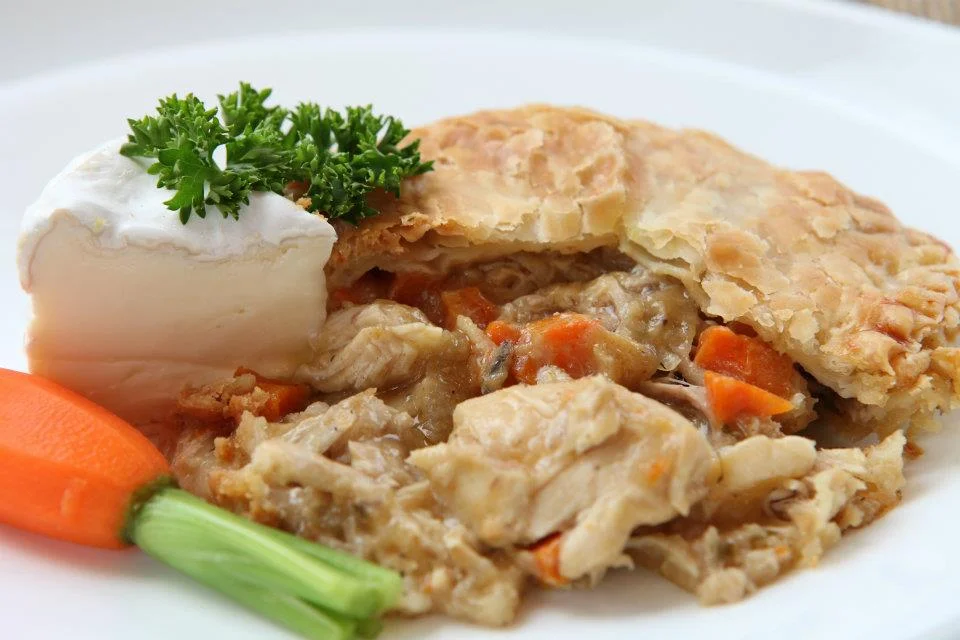 Wiganpier_chickenpie.jpg