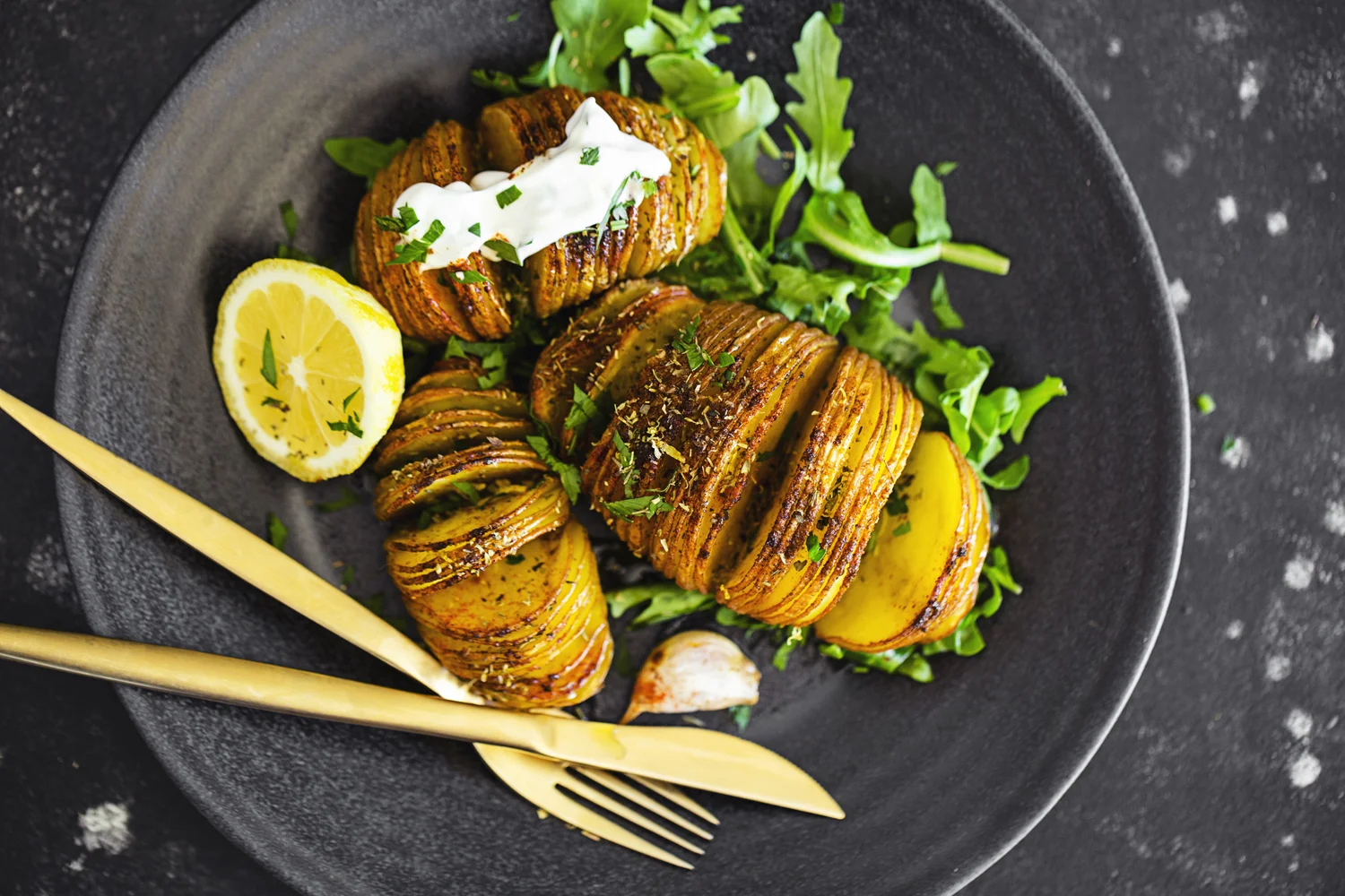 Iogurte Vegan de Caju & Manga, perfeito para pequenos-almoços saudáveis. Receita 100% vegetal, deliciosa e muito fácil de fazer.