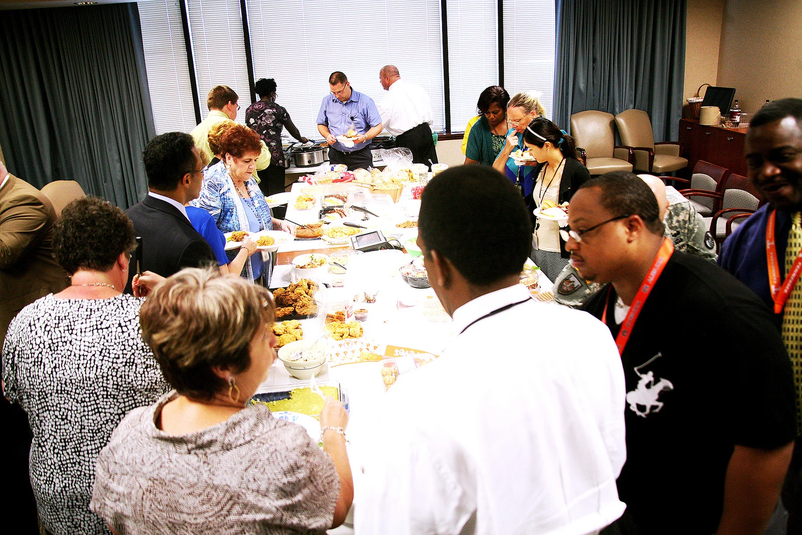 Submit your entreprenuer idea for Food Oasis' Potluck & Pitch