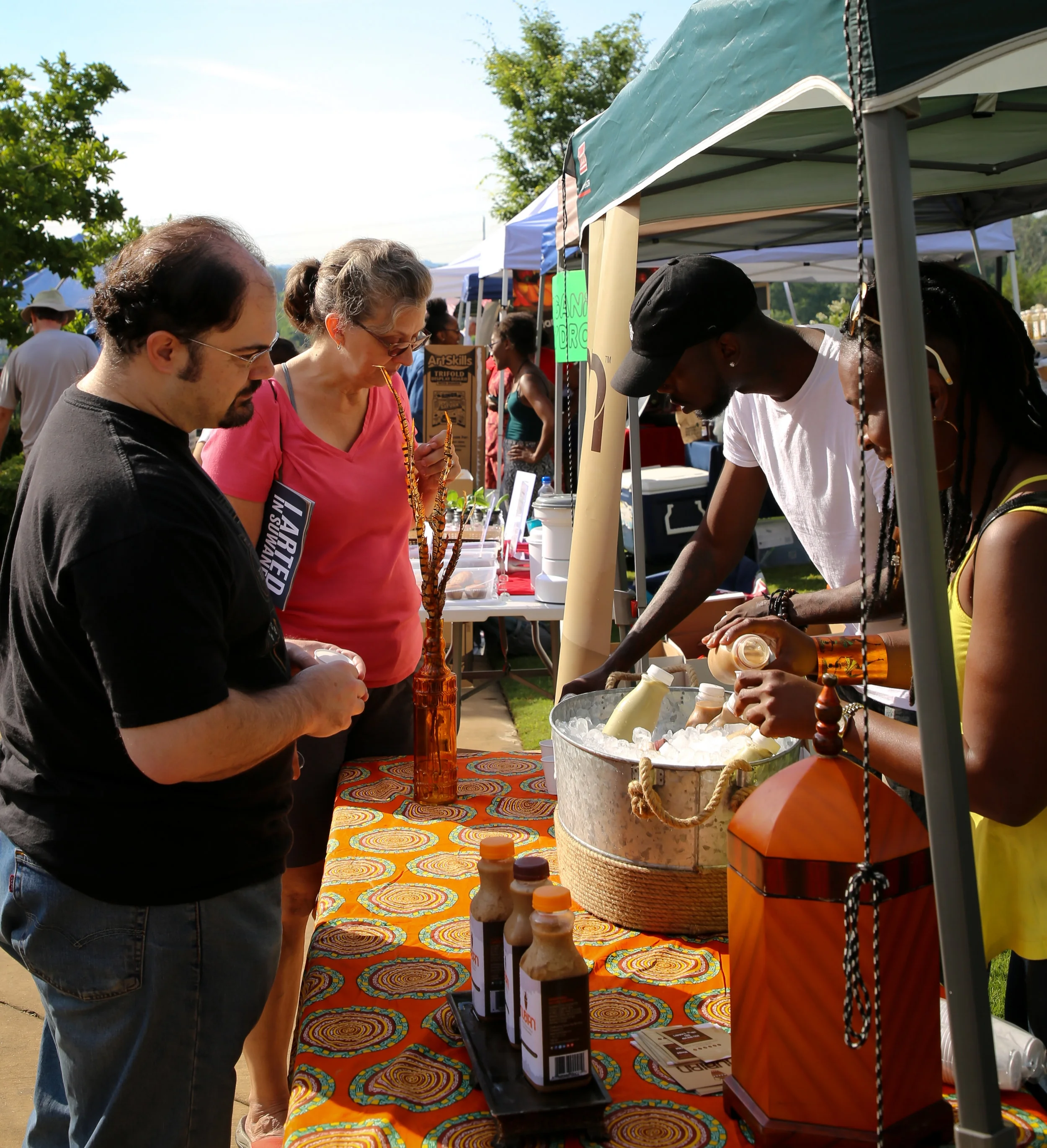 Patrons shop at Norcross Community Market | Photo Credit: Jennifer Stalcup