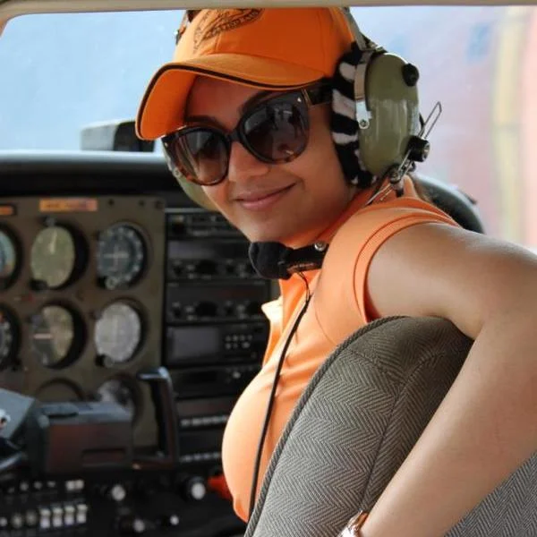C-sexy-Heroine-Turns-Air-Pilot.jpeg