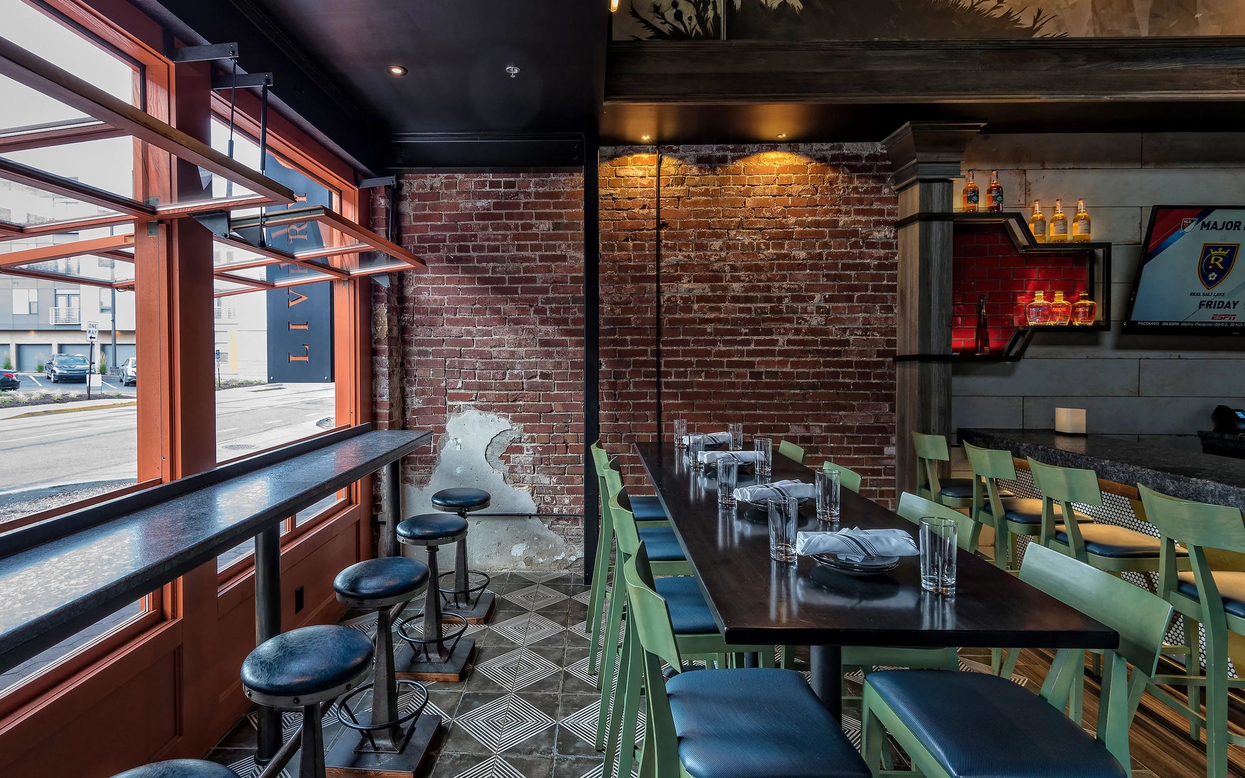  Storefront Bar 