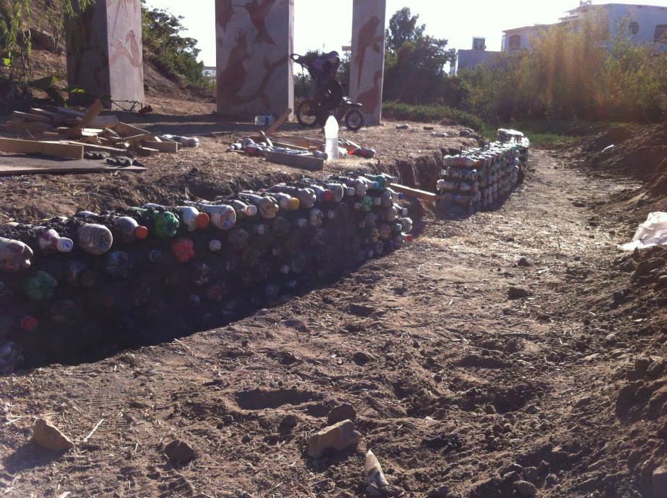 los sauces 4 walls park space trash sustainable contruction bench 3.jpg
