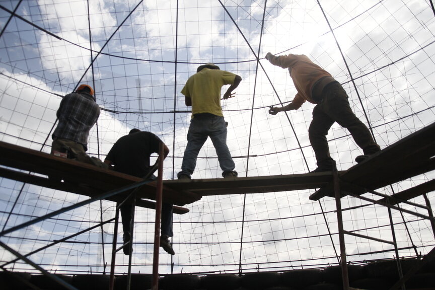 4_walls_tire_structure_colombia_sustainable_trash_construction_dome.jpg