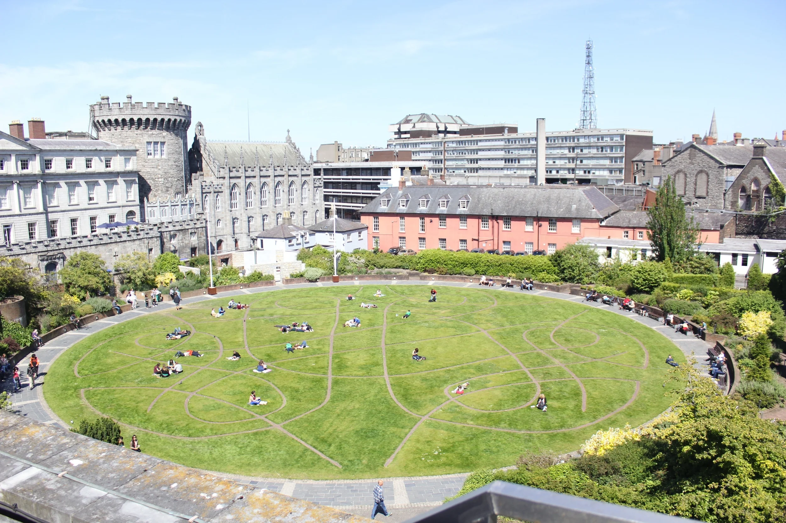 This garden in Celtic means Welcome.