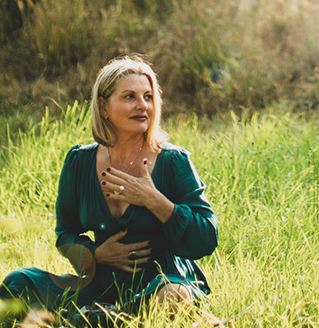 Tia Tuenge, educator for the Real Wealth Immersion, bringing grounded teaching on ancient feminine wisdom and embodied intuition.