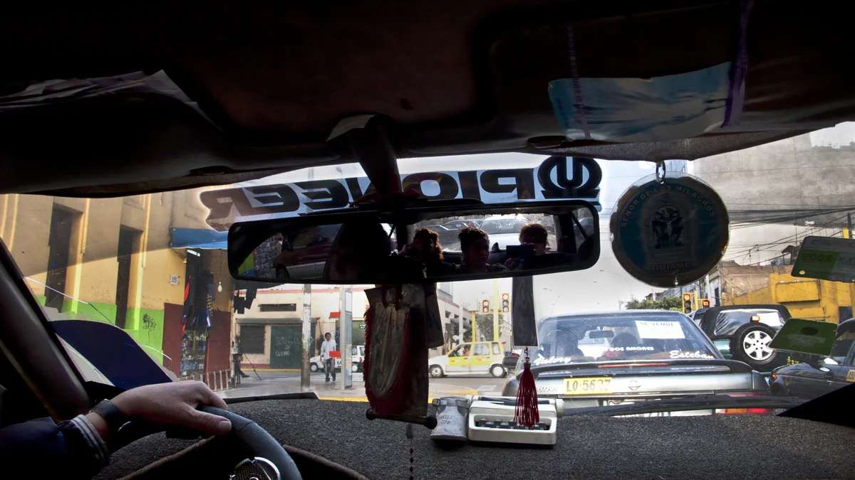 geraLozanoUrbanTransporterLima.jpg