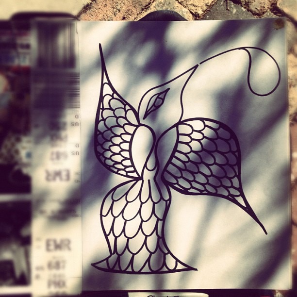 #I was #drawing in the #garden &amp; a #bird#pooped on my #sketch (top right corner) #lol #sharpie #putabirdonit #flypussy #feathers #gera