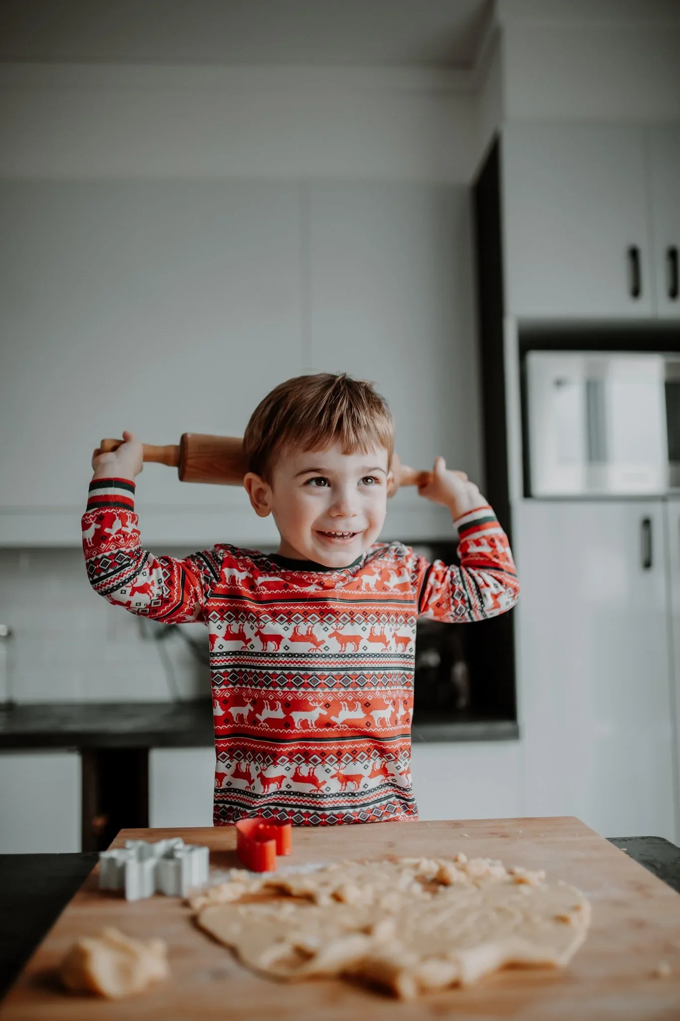 photographe-a-domicile-mini-de-noel-seance-photo-enfant-laval-basses-laurentides-4.webp
