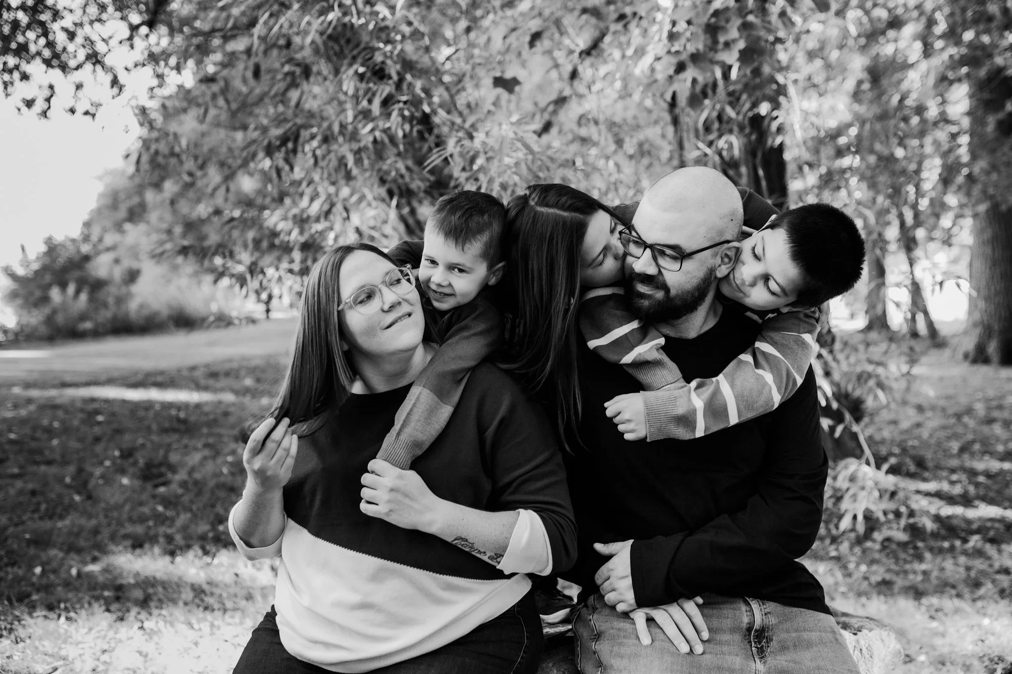 photos-de-famille-photographe-famille-st-jerome-prevost-1.webp