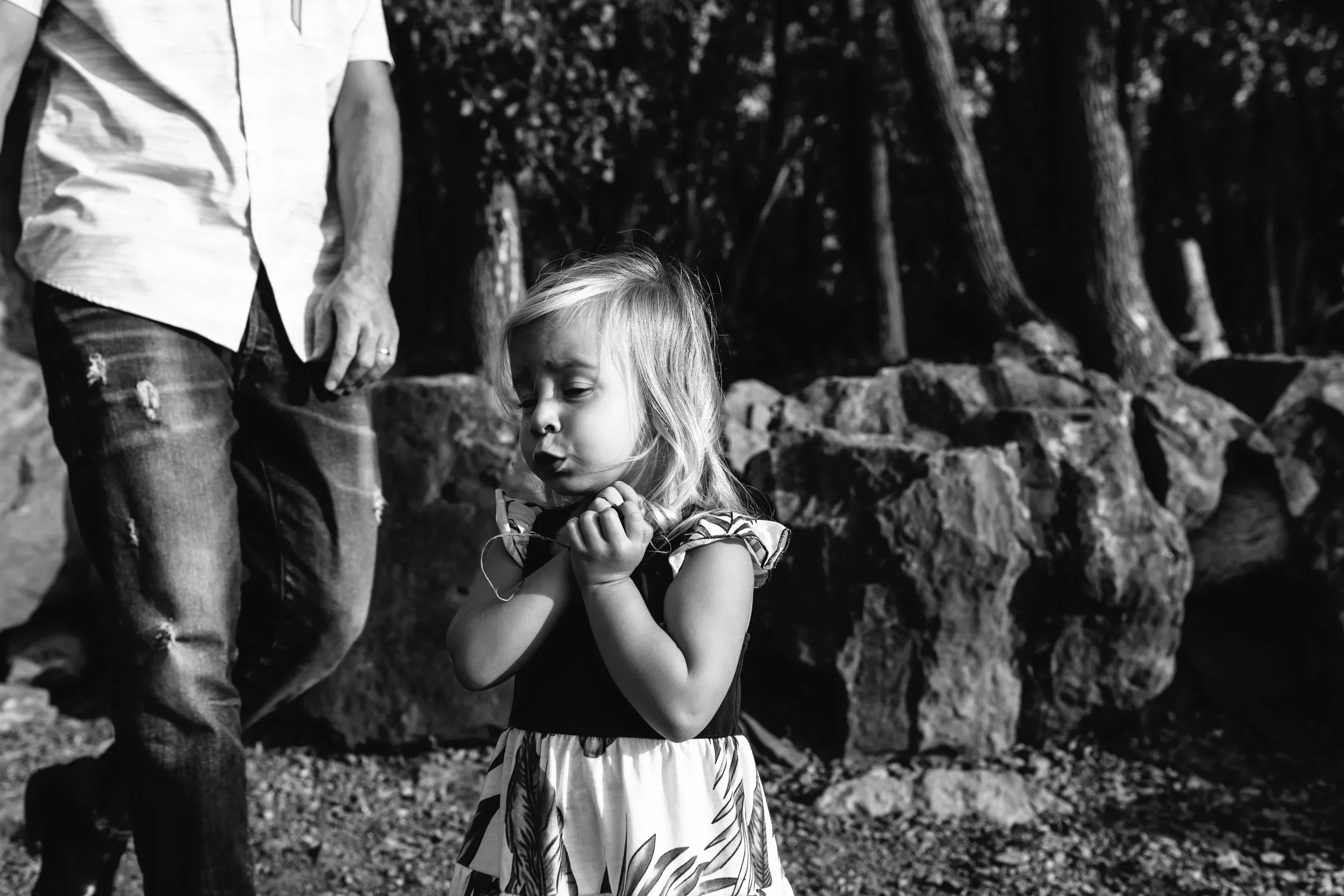 portrait-enfant-noir-et-blanc-lanaudiere-1.webp