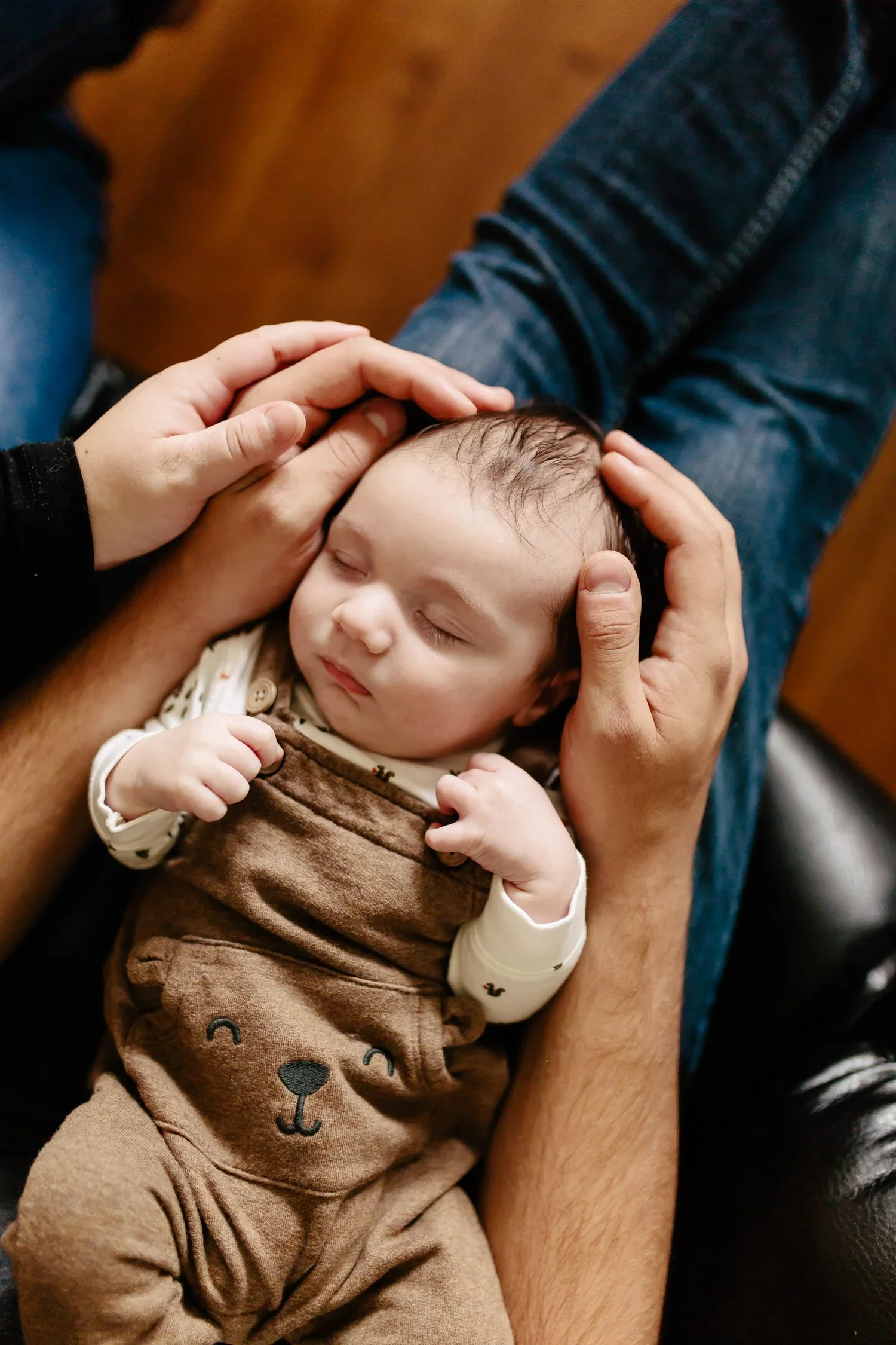 jeune-famille-seance-photo-a-domicile-laurentides-3.webp
