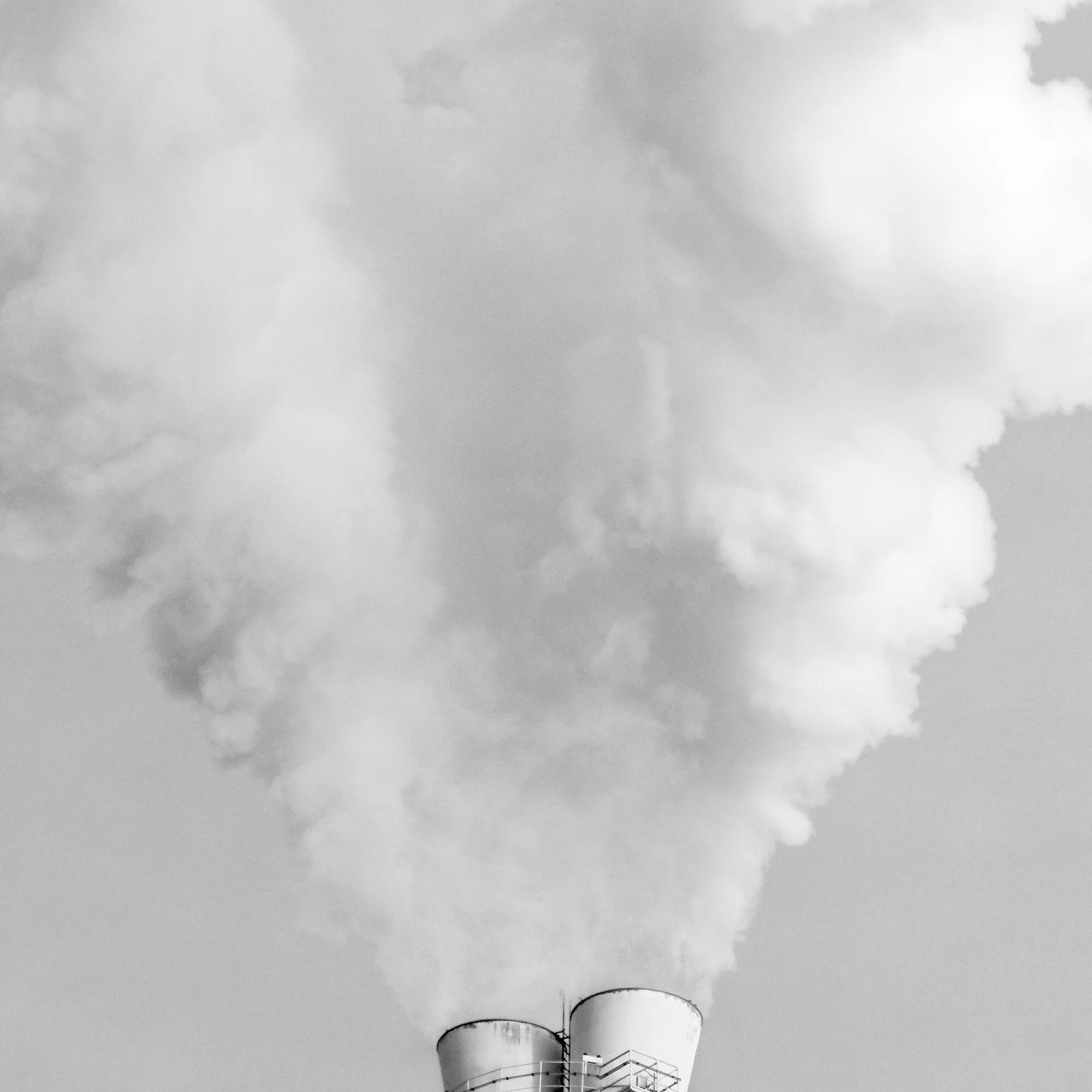 TRACK OF THE MOMENT: XDB - Moveya [Dial]