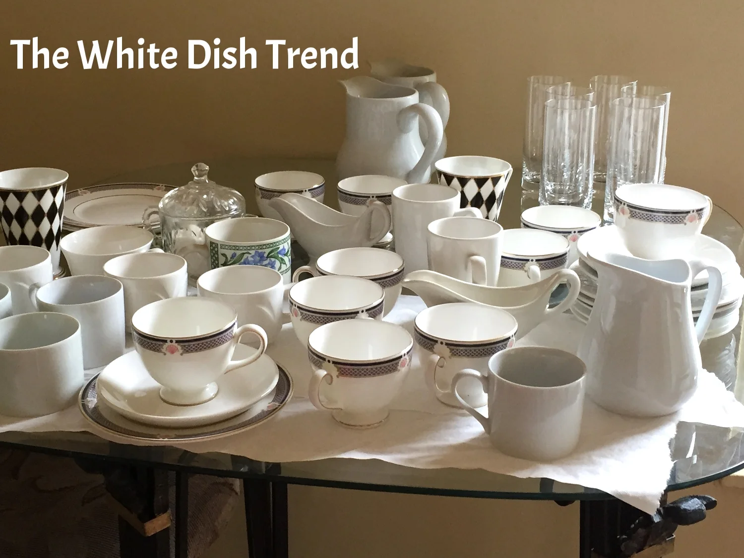 White dishes are back in style!