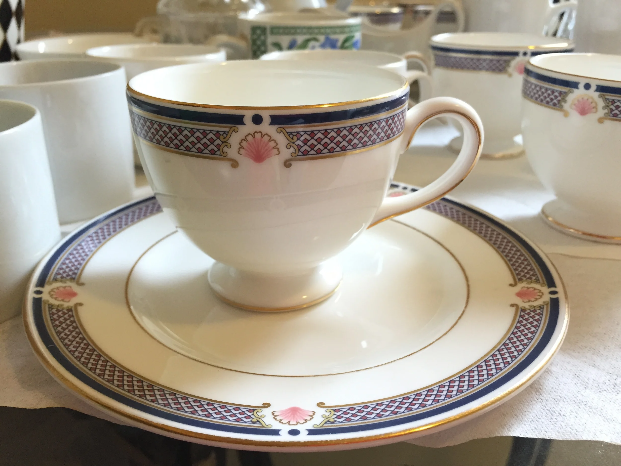 Porcelain dishes