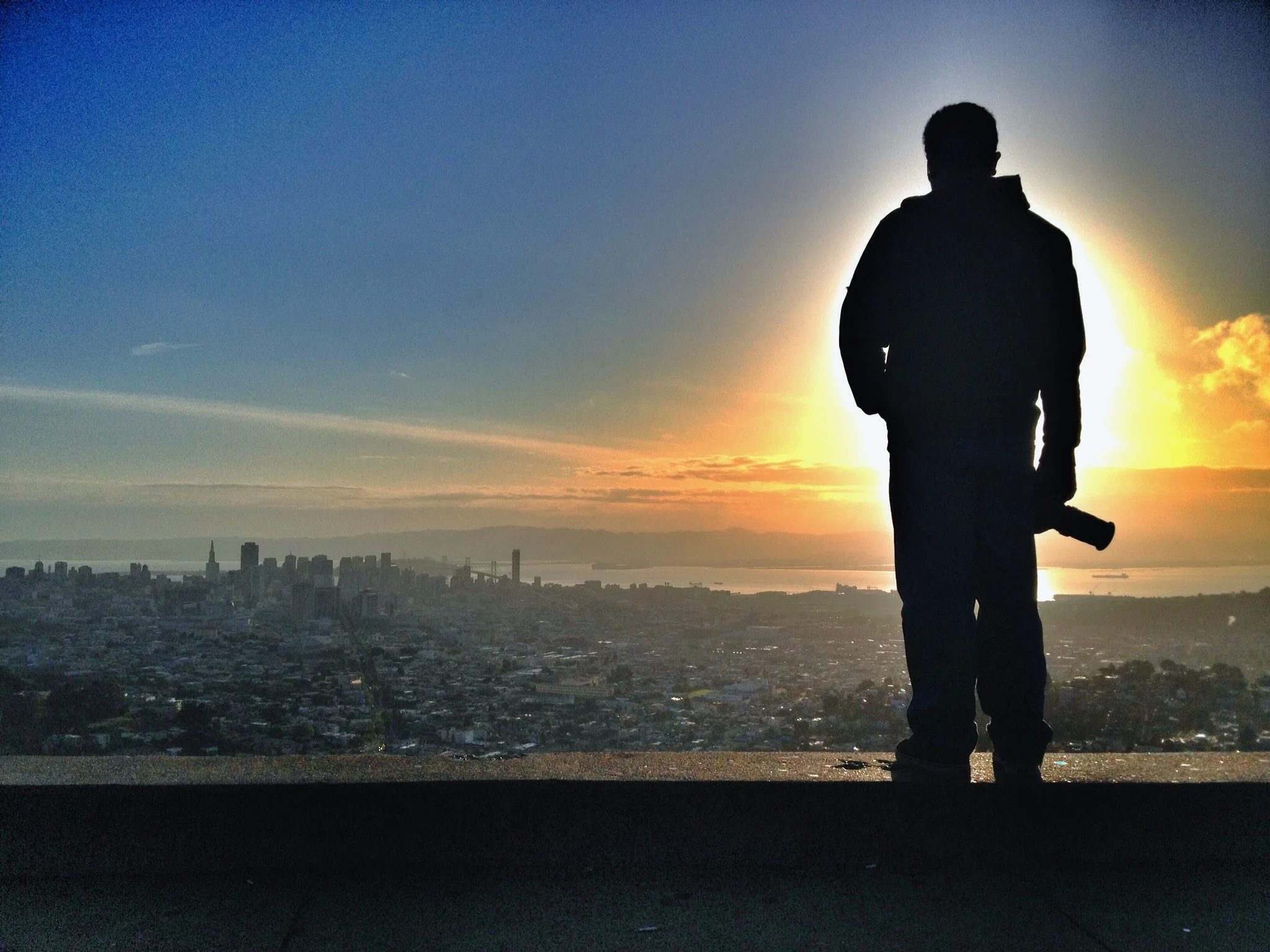 Looking over the city of San Francisco, I scan over landscape to see what scene and story I want to tell.