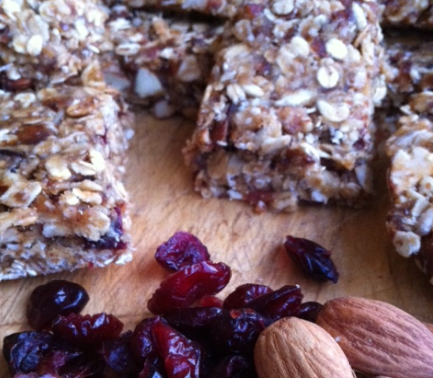 Peanut and Date Muesli Bars
