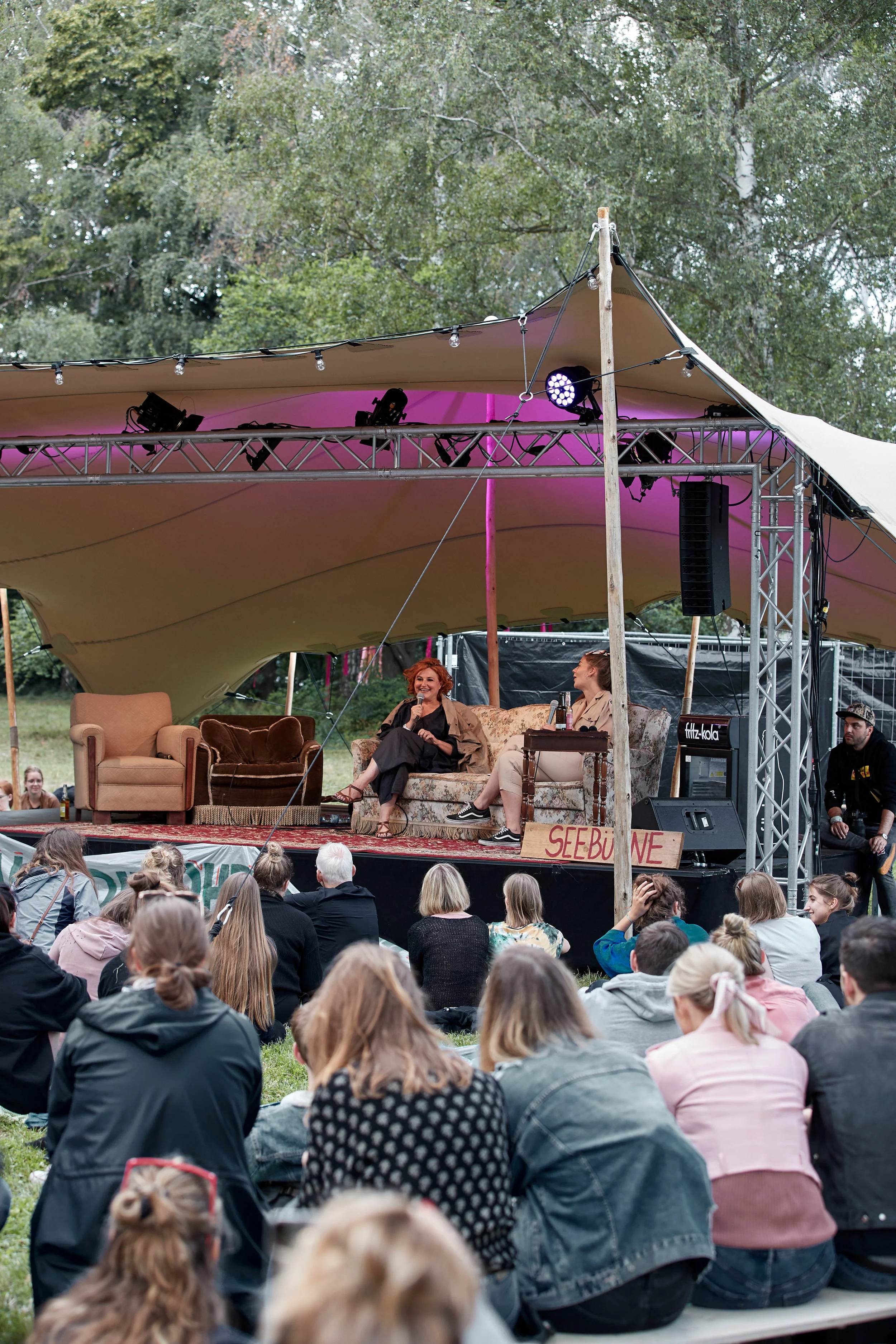 Socialmedia_auf_die_Ohren 90.JPG