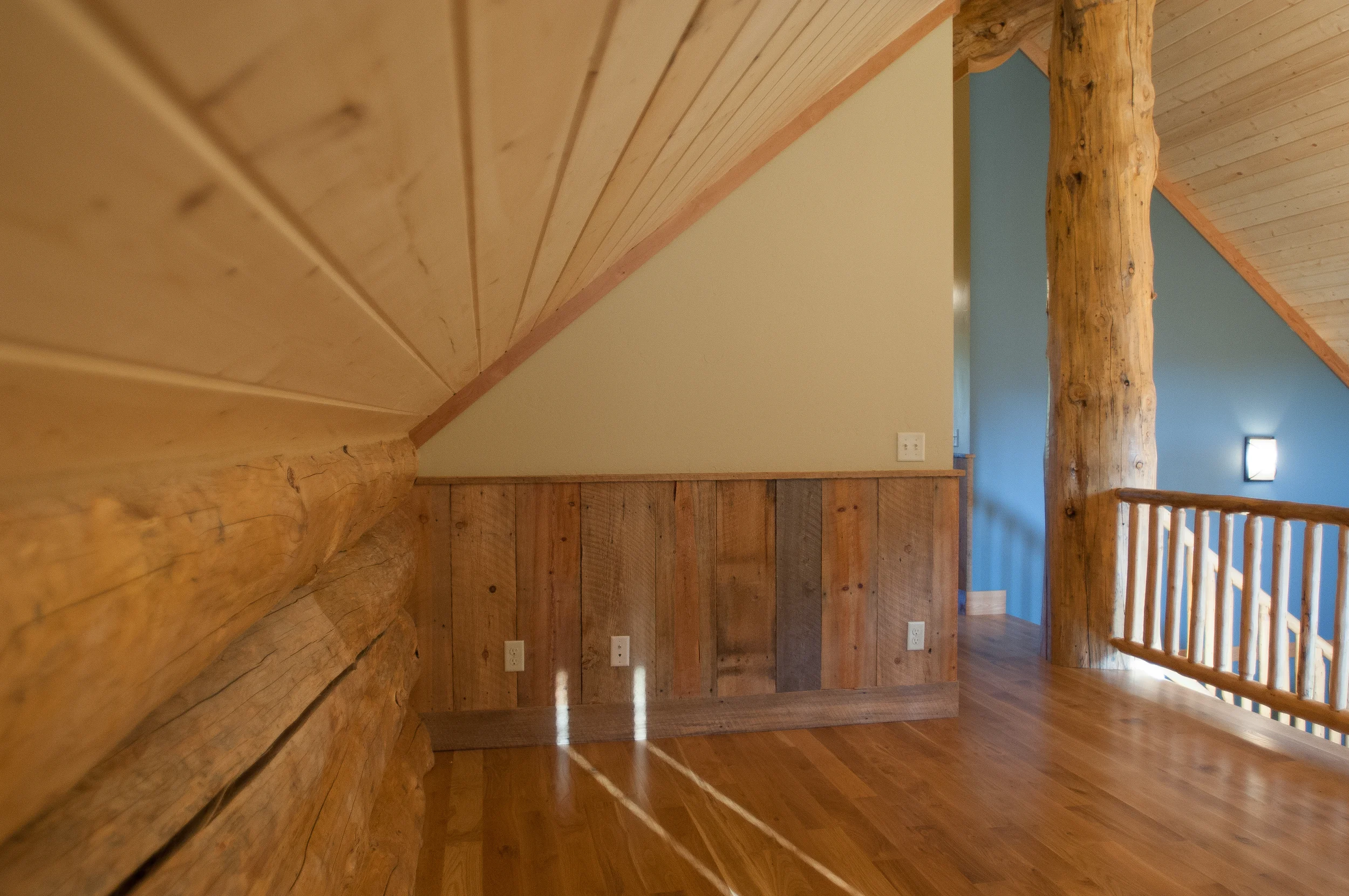 CaretakerWeb-5390.jpg