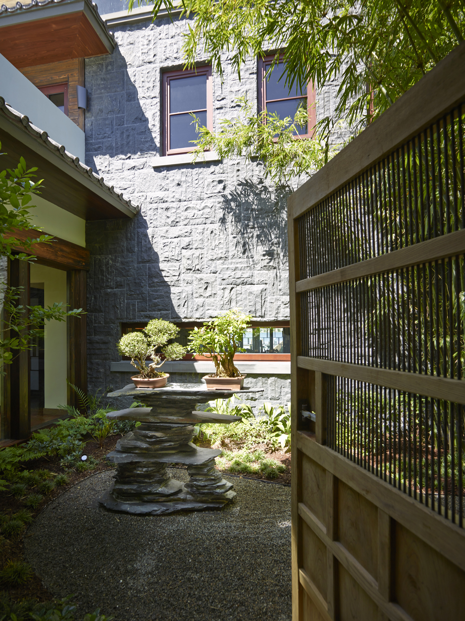 Schelssinger_Exterior 2-2.jpg