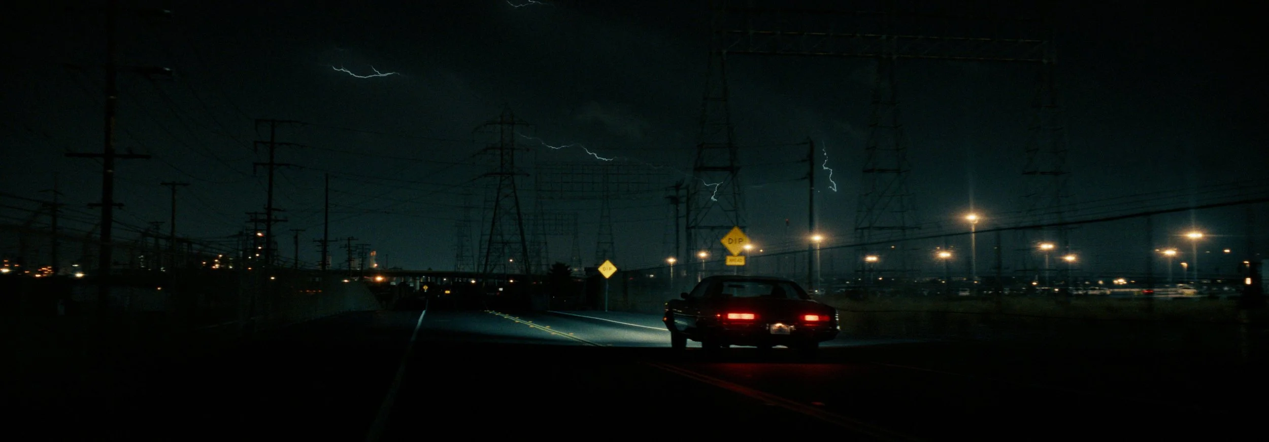 QUERY FINAL PRORES 5.1.mov.00_04_18_17.Still012.jpg