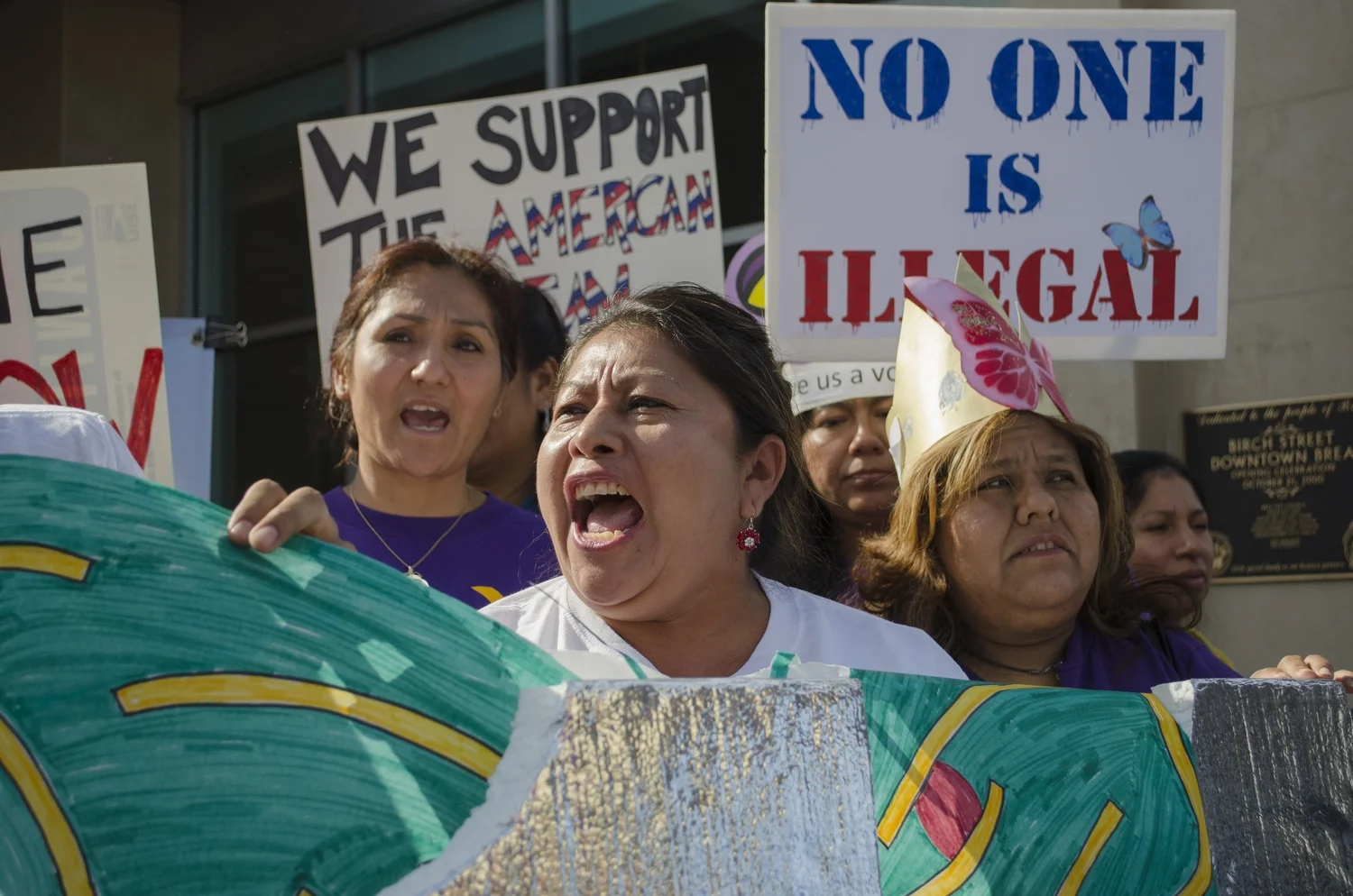   Carmen Ramirez, shouts   Sí &nbsp; se puede, Yes we can, &nbsp;  during a press conference held by fellow immigration reform supporters and organizers outside of Congressman Ed Royce’s office Monday morning &nbsp;NOVEMBER 18, 2013.     