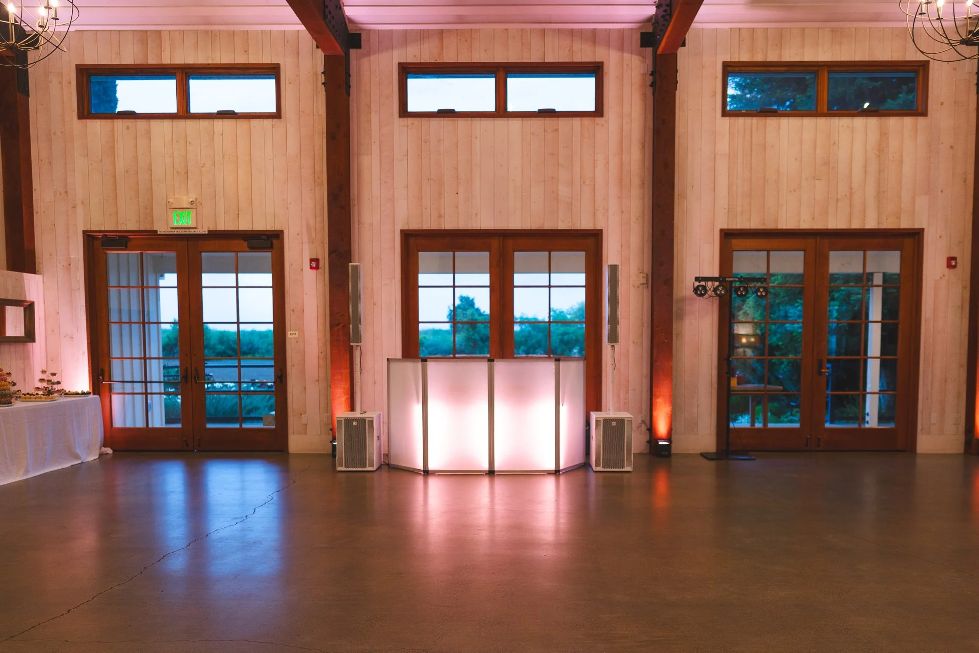 Platinum Package 2026 w White Columns (7).jpg