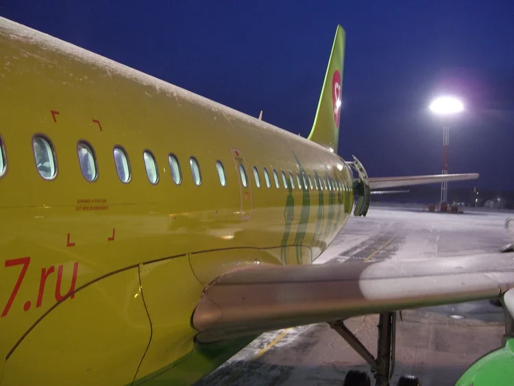 S7 ‘Siberian’ Airlines on a cold winters night enroute for Sochi