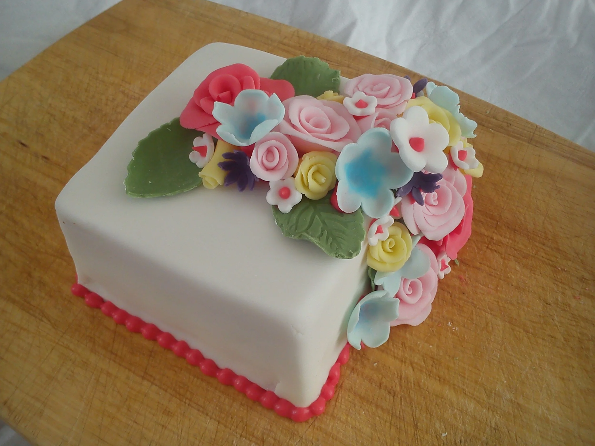 Sugar Flower cake 2.jpg