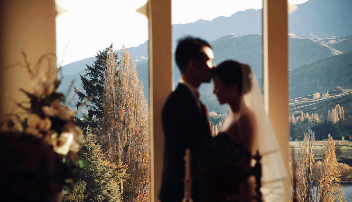 wedding photographer in malaysia specialising in destination wedding and engagement portrait pre wedding all around the world . kurtahs studio . new zealand lake wakatipu queenstown engagement portrait pre wedding photography . 海外新西兰艺术婚纱婚礼摄影 . 0314.jpg