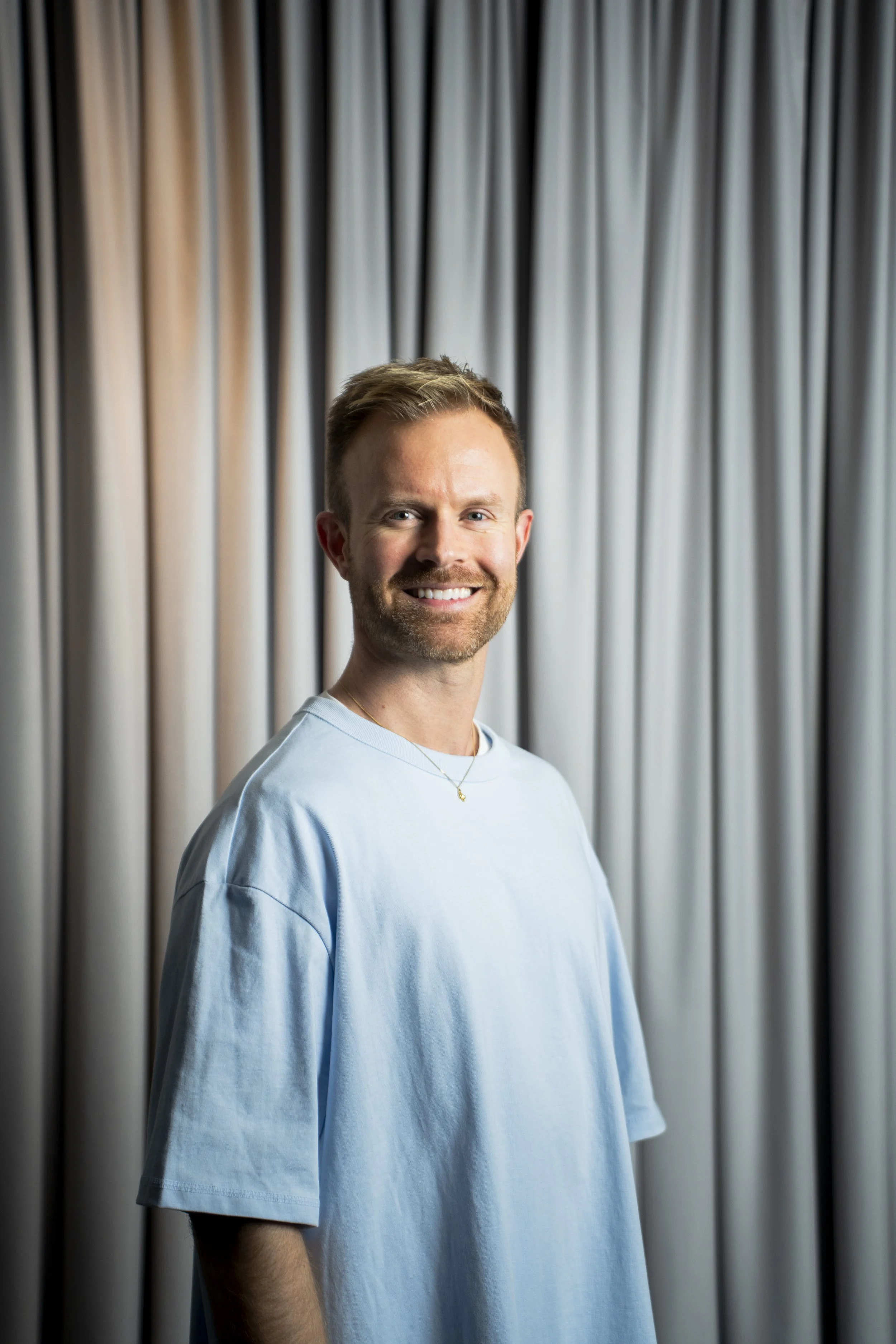  Tore Hanssen Grimstad  Tenor  Les mer om Tore  HER     