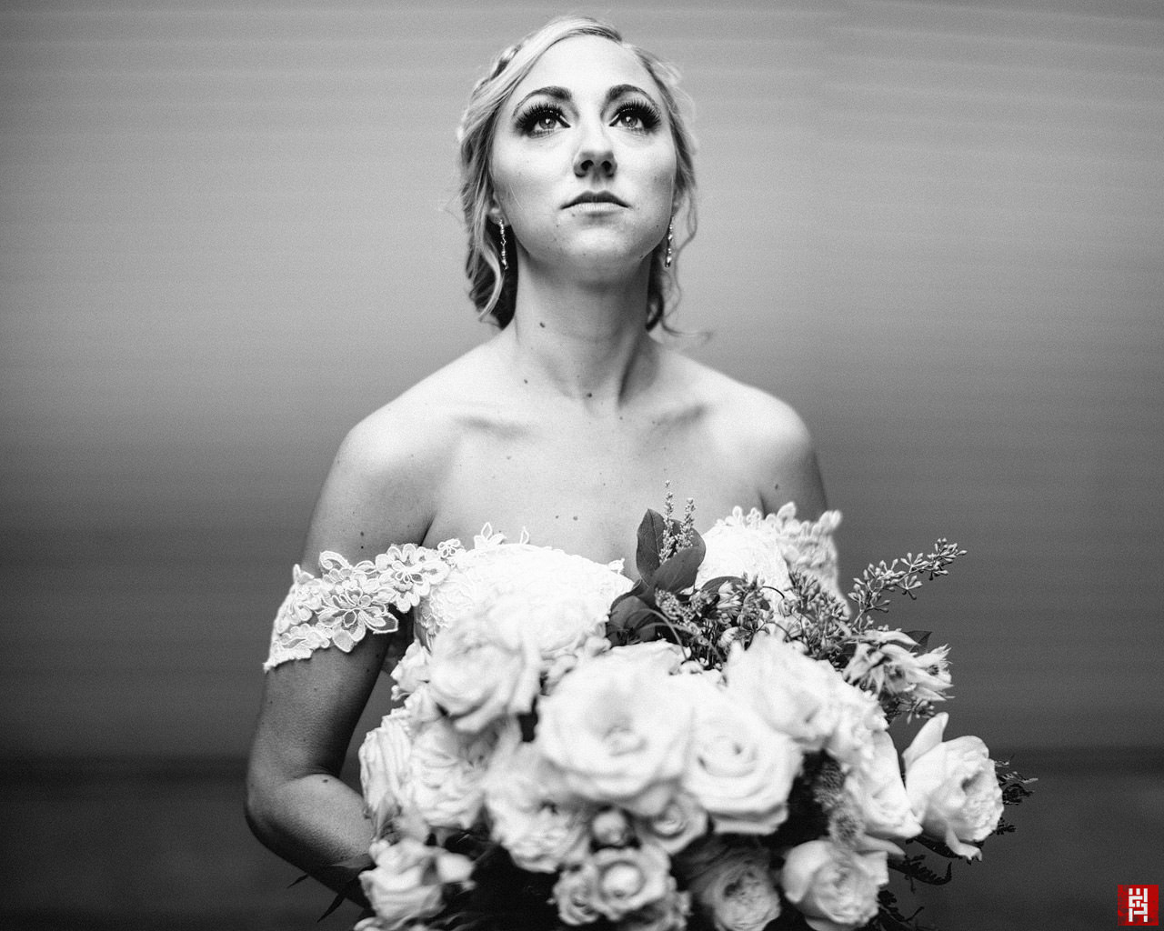 061-bridal-portrait-black-white-brenizer-method-bouquet-old-forest-farm.jpg