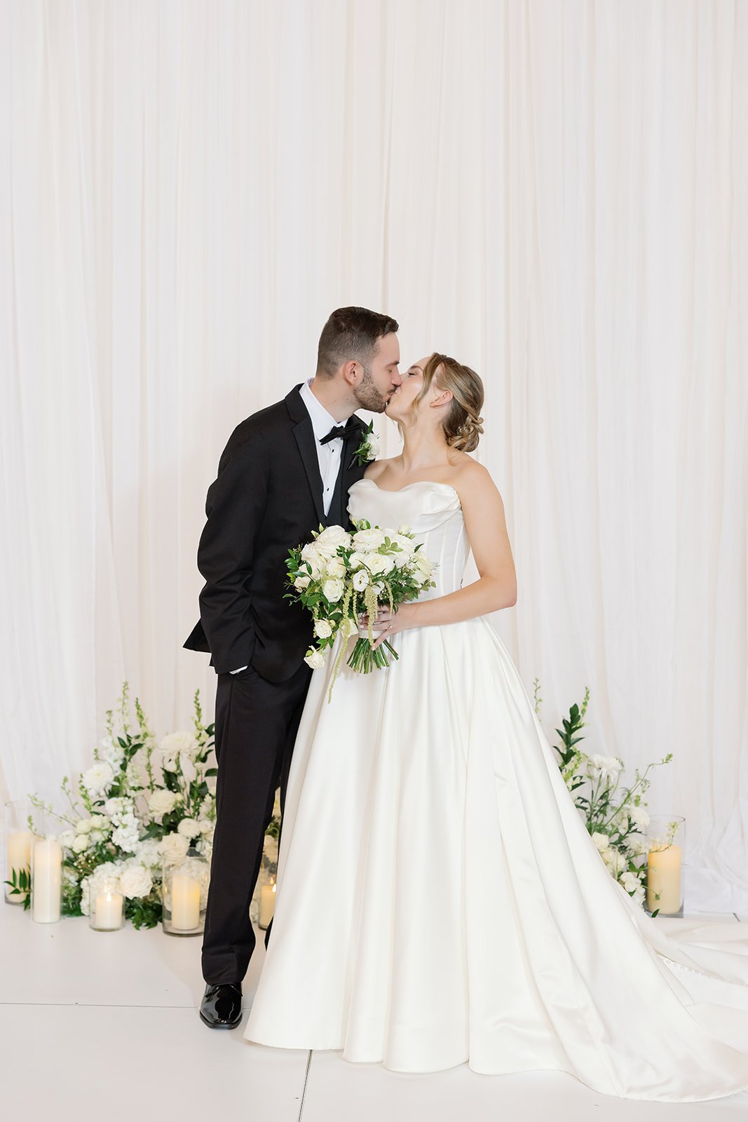 Rebecca Shehorn Photography Emily and Andrew Union Station Wedding Previews-152.jpg