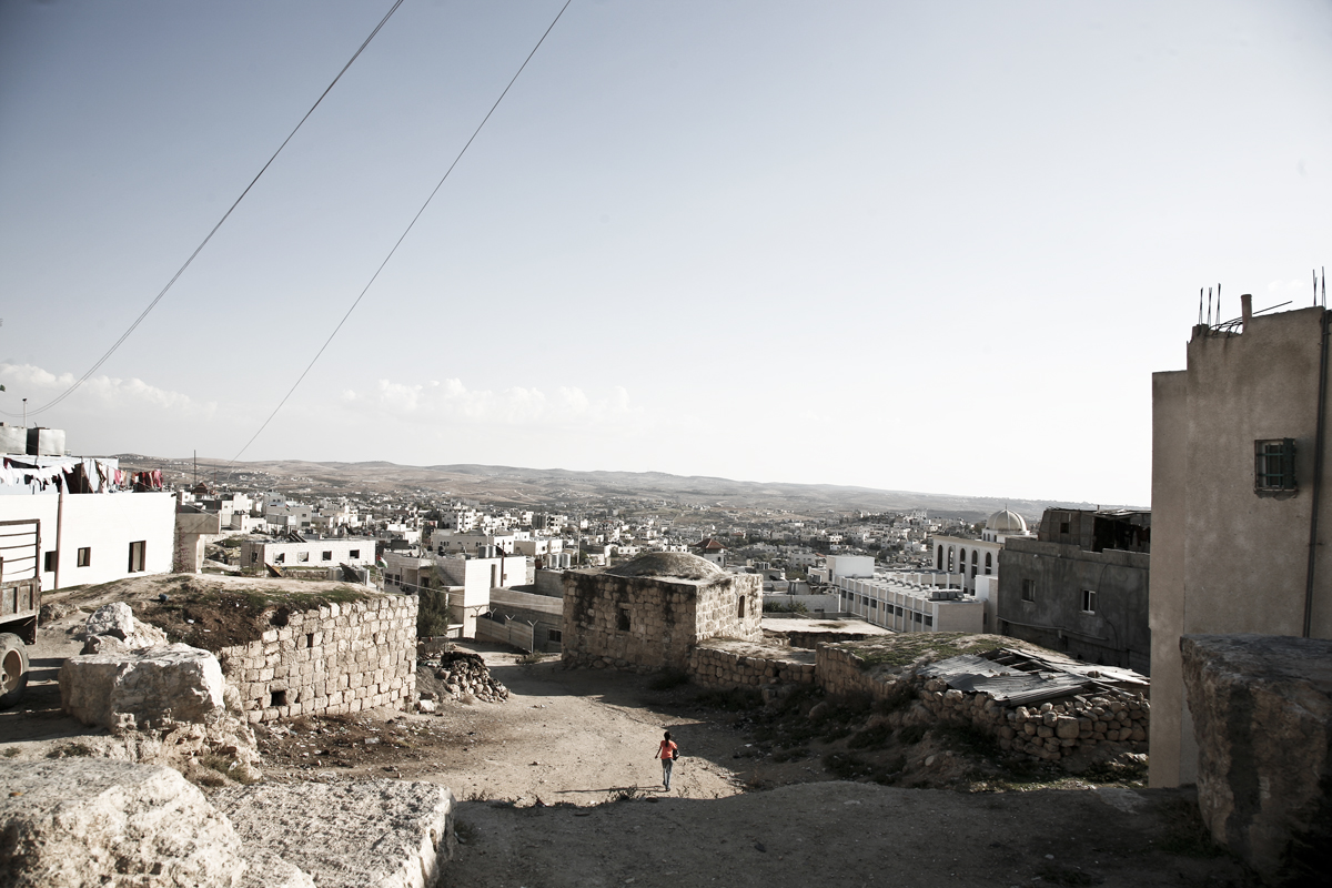 Yatta is a rural village at south of Hebron district, hard pressed by the economic crisis and the pressure of Israeli settlements who are exploiting the palestinian natural resources. In the population there are a high number of disable people, most