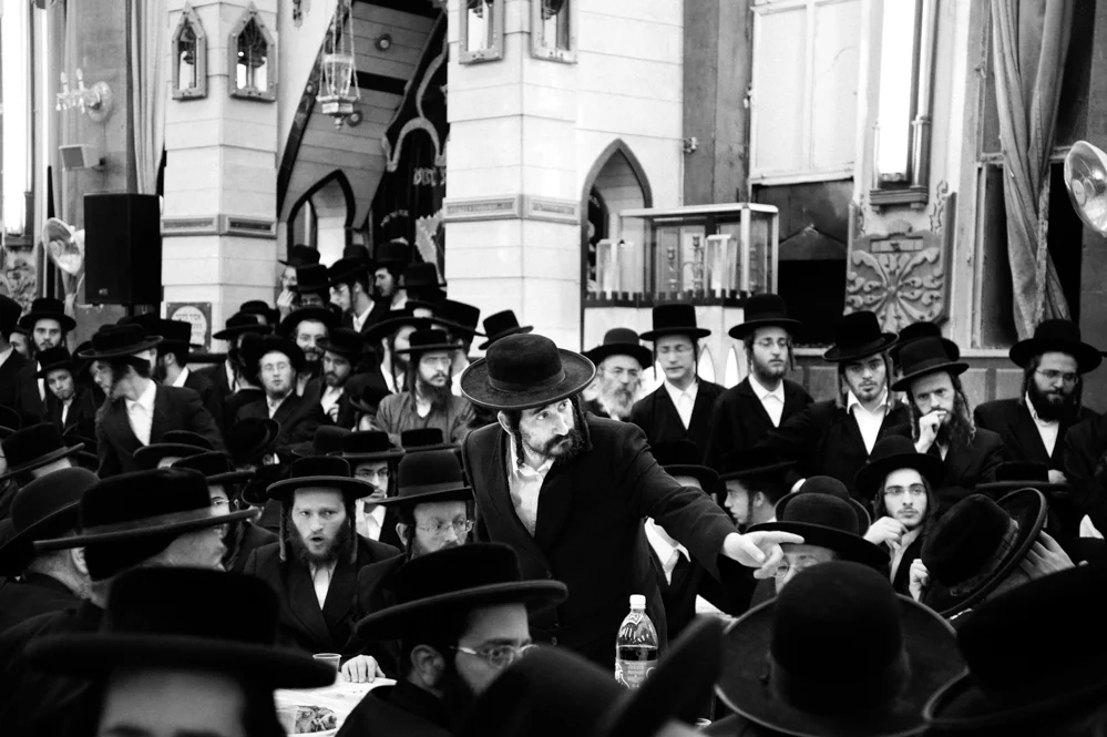  Ultra Orthodox Jewish community celebrate Simchat Torah at the end of the festivity of Sukkot. Mea Shearim; Jerusalem. 