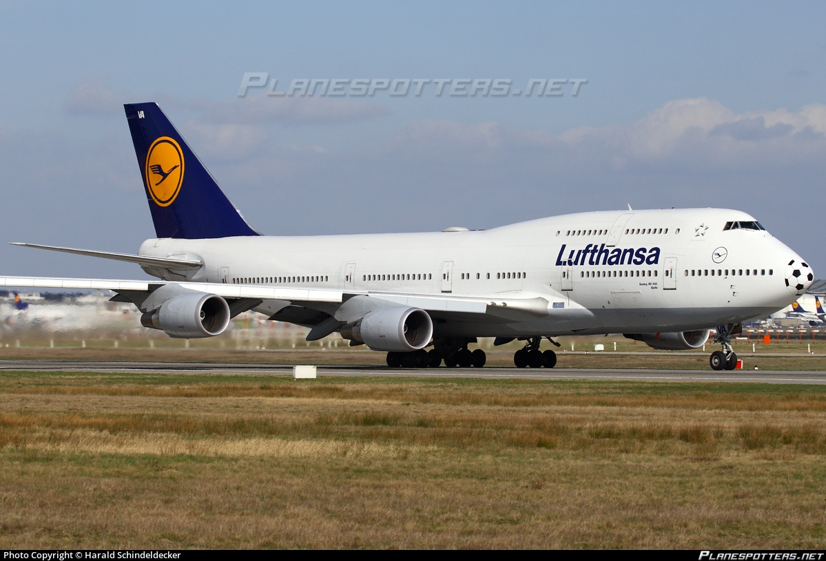 d-abva - lufthansa delivered may 1989 retired dec2011 MCP 