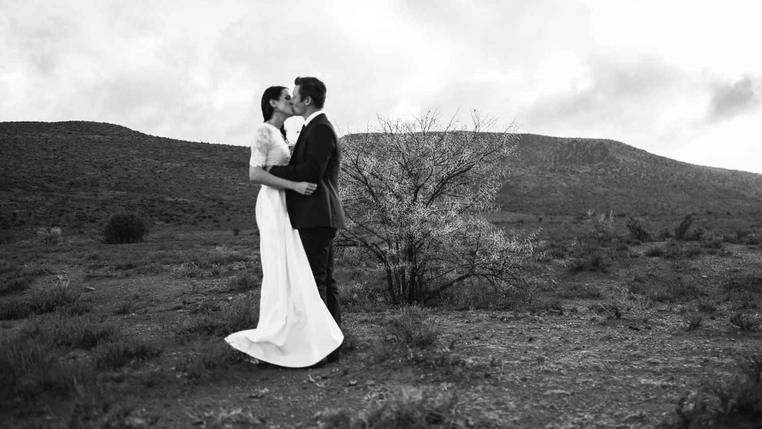 heisvisual-wedding-photographers-documentary-dorstdy-hotel-graaff-reinet-south-africa065.jpg