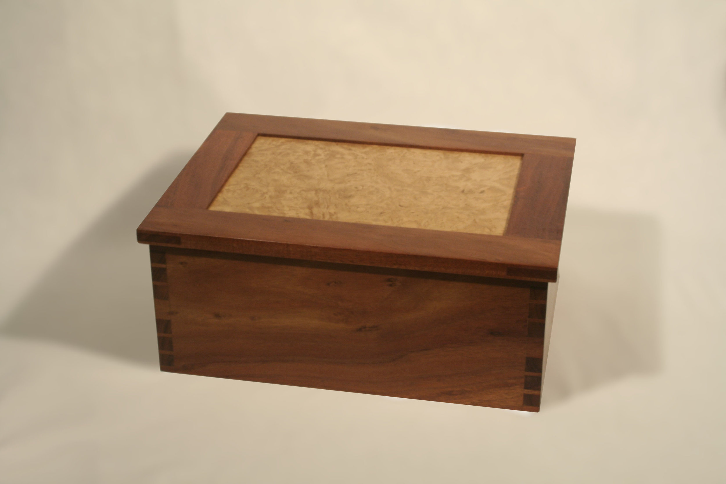 Mahog_Stor_Box_2014-12a.jpg