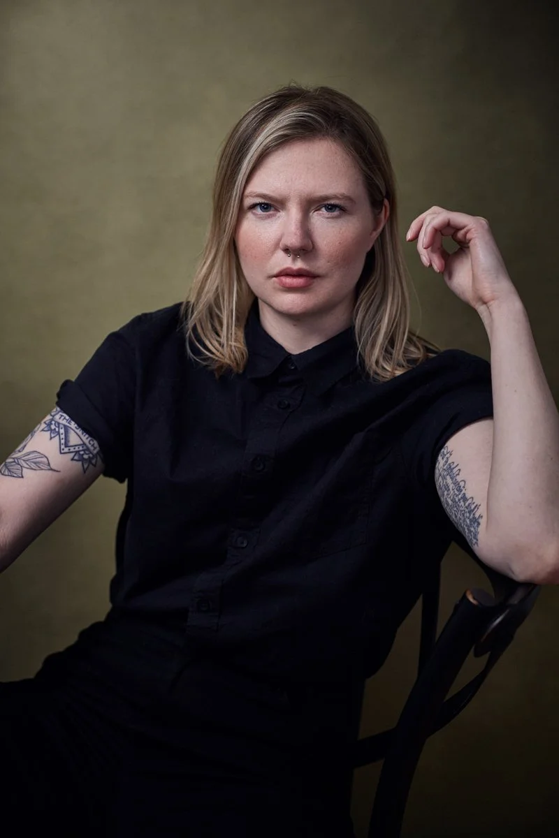  Photo by  John Godwi n. 