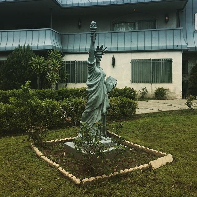 Amazing 😉 
#statueofliberty #statueofliberty🗽 #statue #awesome #oneofakind #sick #unique #monument #garden #great #love #sweet #yes #hollywood #beverlyhills #actorslife #losangeles #cityofangels #cali #california #westcoast #usa #usa🇺🇸 #travel #w