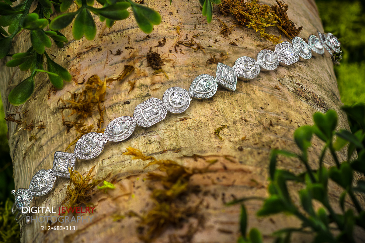 B5630 Mixed Cut Diamond Bracelet lifestyle.jpg